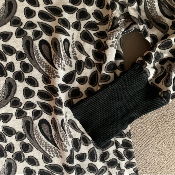 Paisley Print Top - Picture 3 of 4